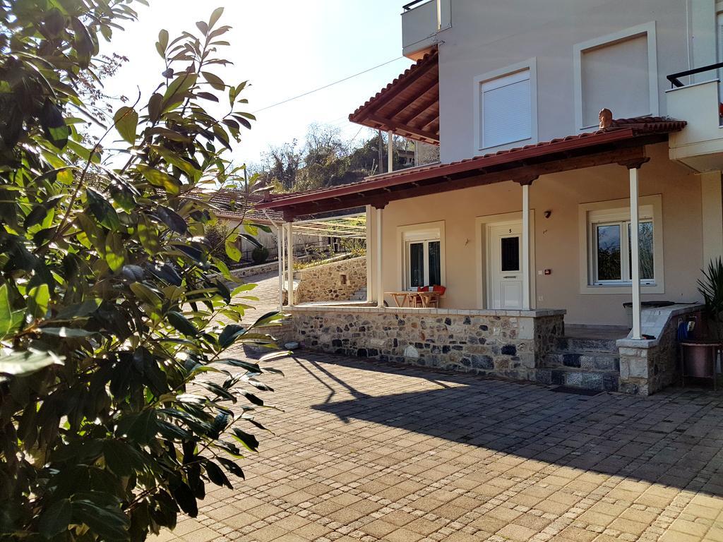 Xenonas Ioanni Parcha Hotel Levidhion Exterior photo